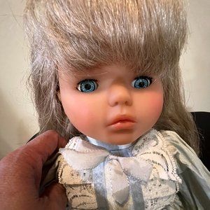 Lissi Tatjana doll limited edition 1987 doll of the year